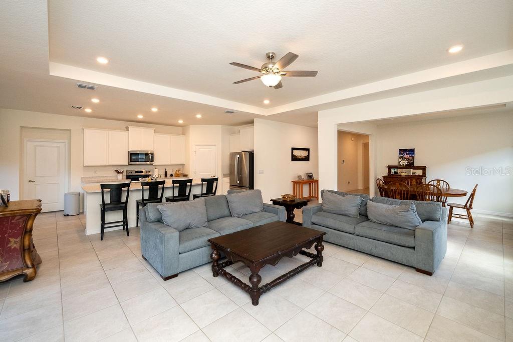 TWISTED OAKS - Residential