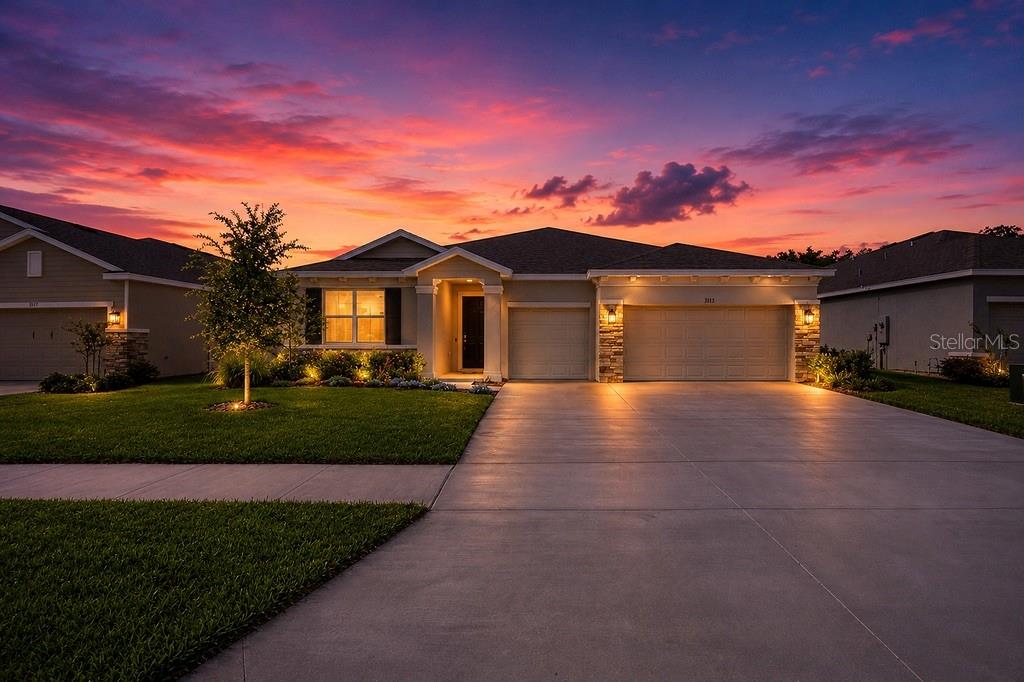 TWISTED OAKS - Residential