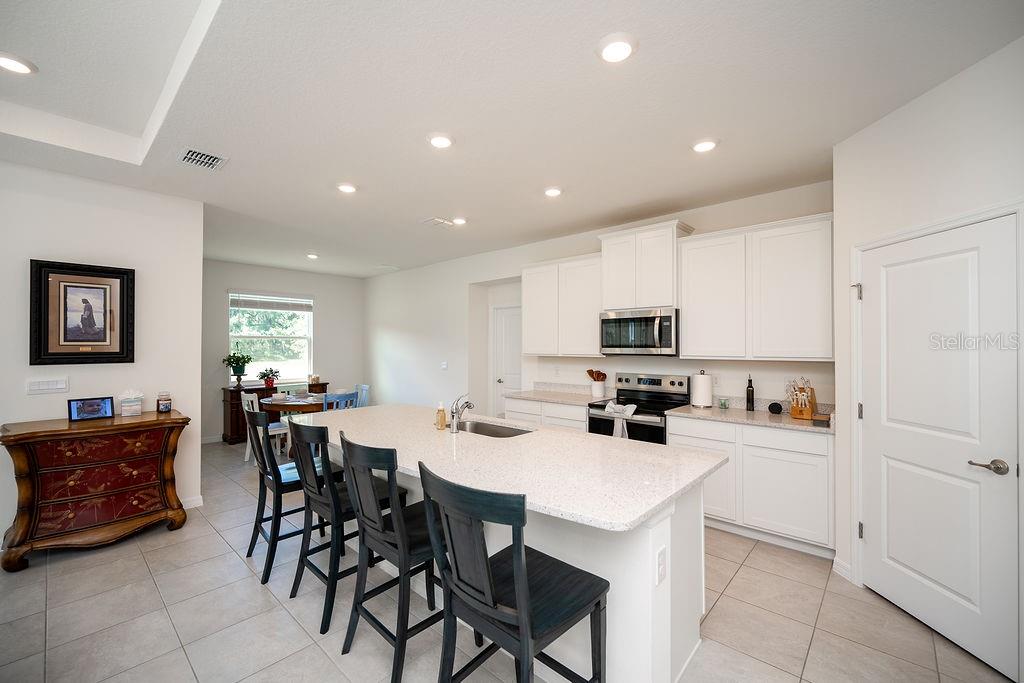 TWISTED OAKS - Residential
