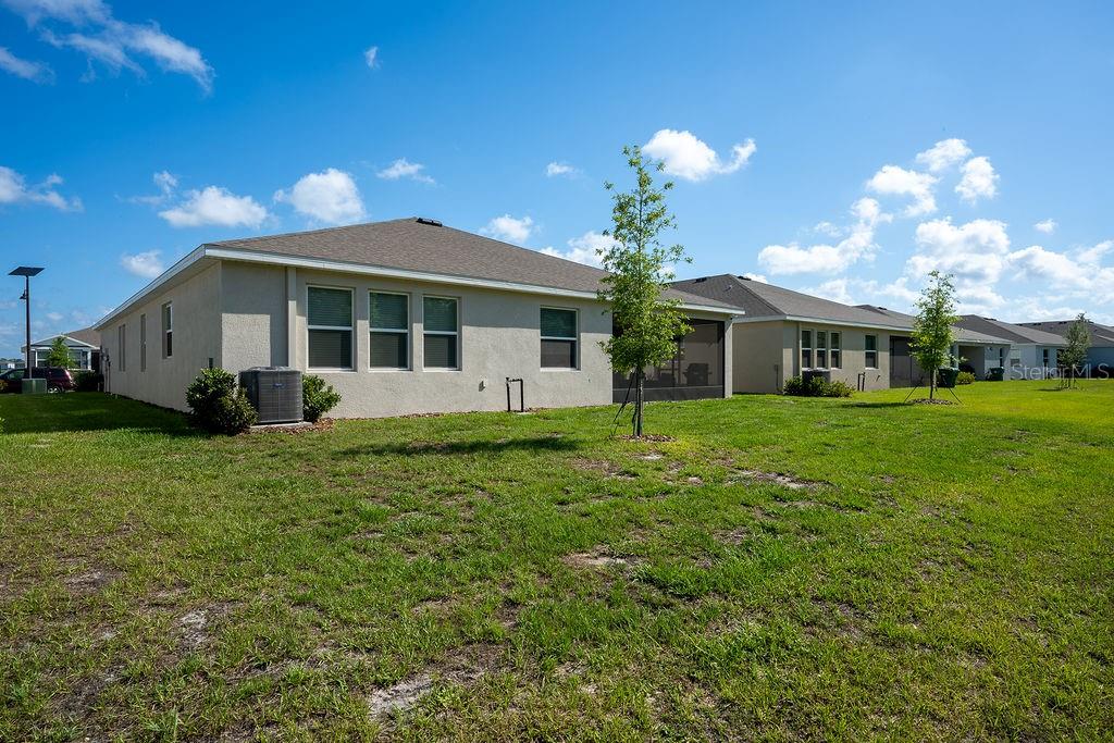 TWISTED OAKS - Residential