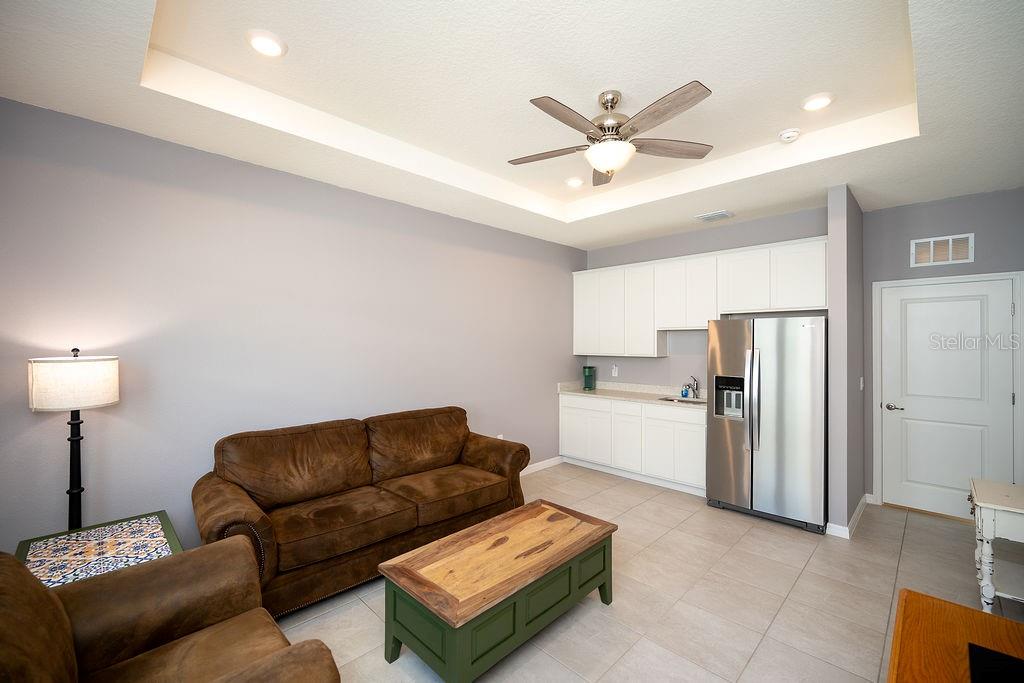 TWISTED OAKS - Residential
