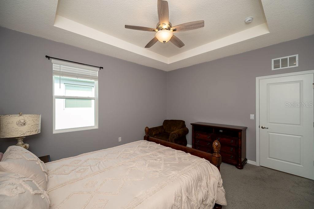 TWISTED OAKS - Residential