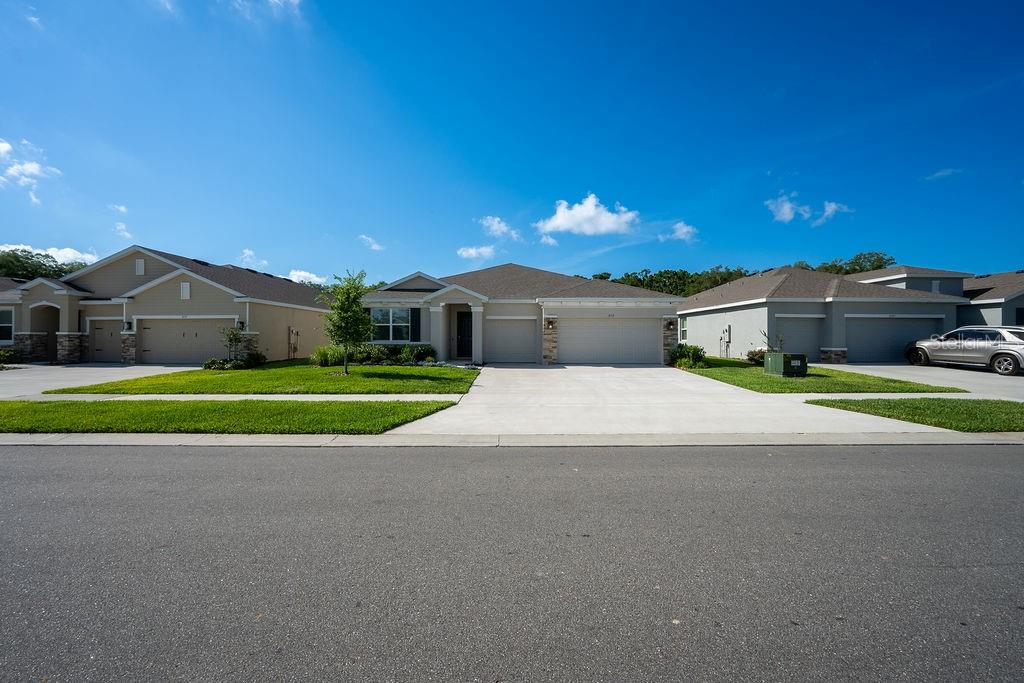 TWISTED OAKS - Residential