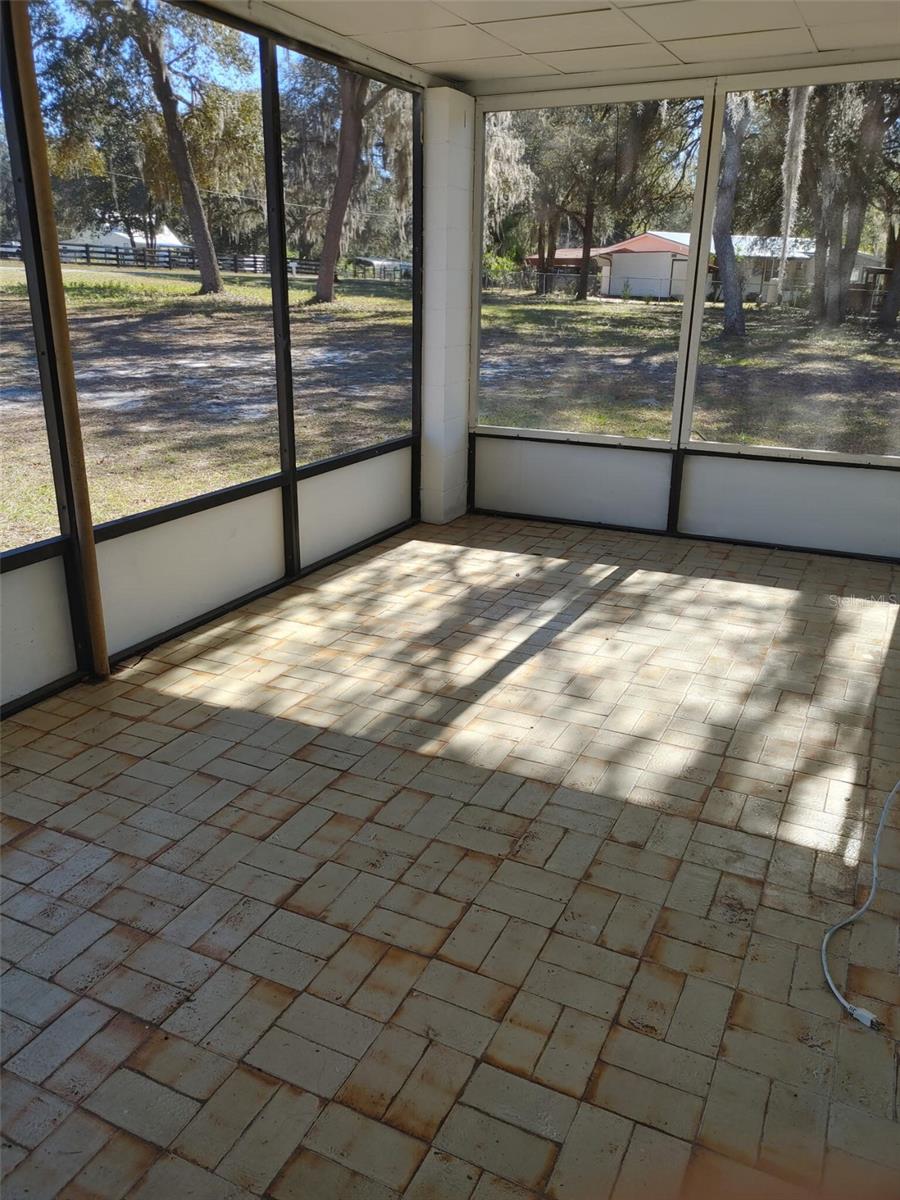SILVER SPGS ACRES - Residential