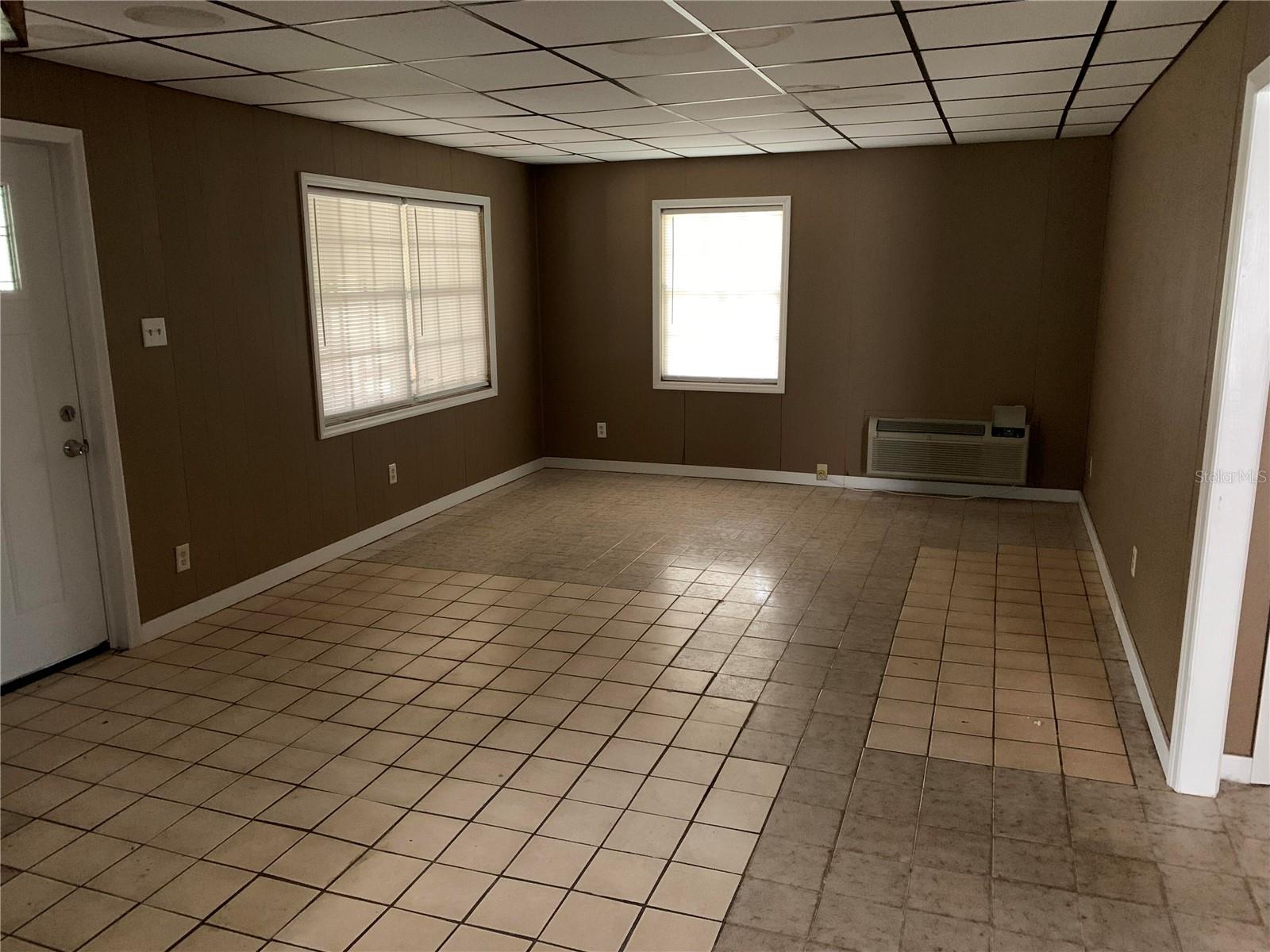 SILVER SPGS ACRES - Residential