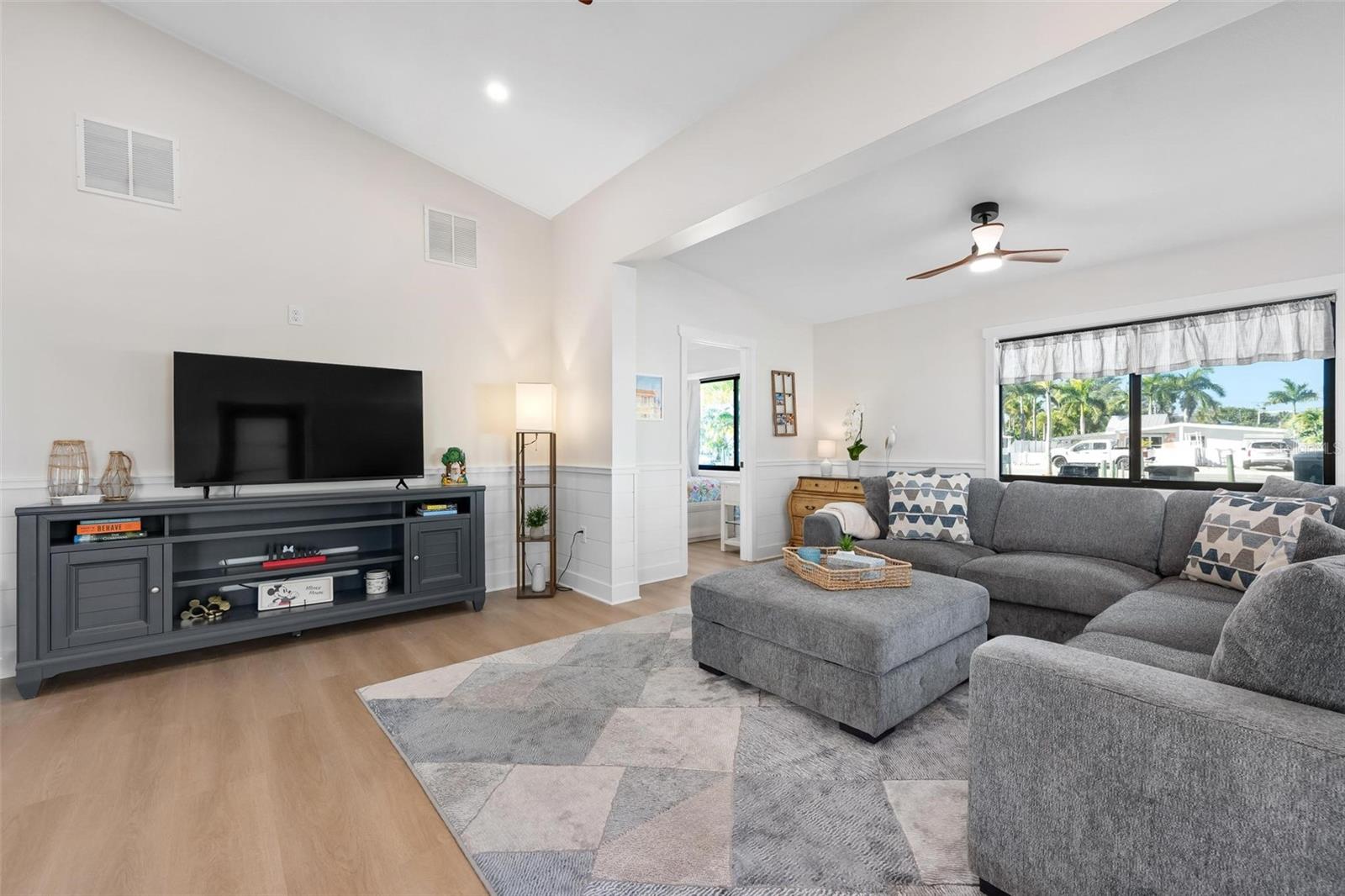 SUNRISE PARK - Residential