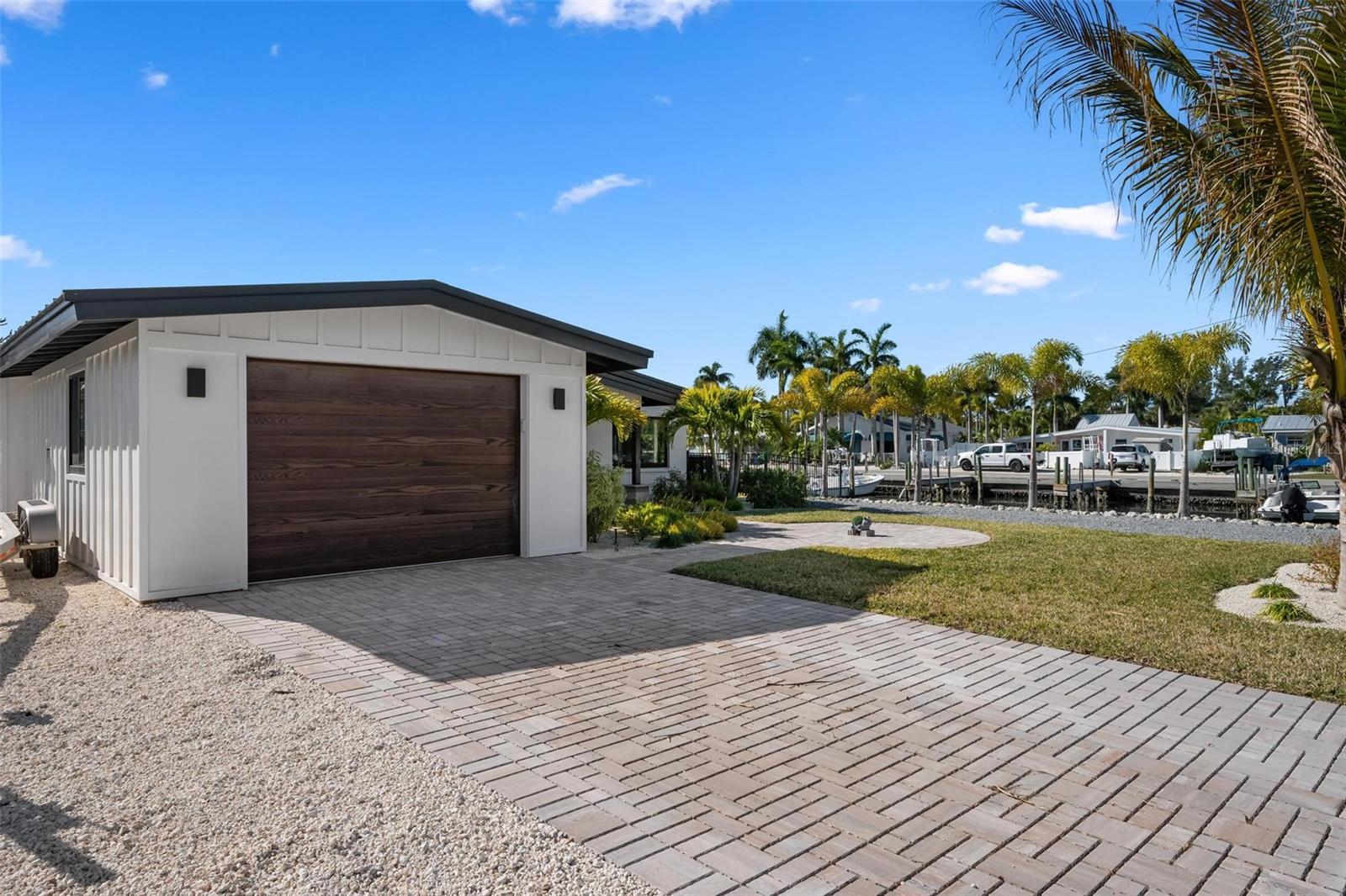 SUNRISE PARK - Residential