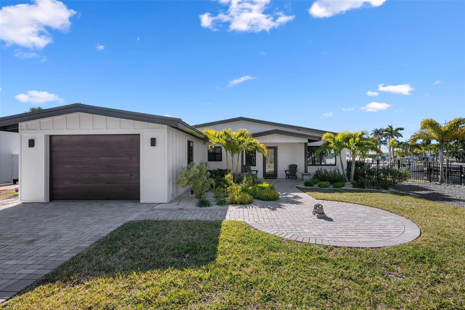 SUNRISE PARK - Residential