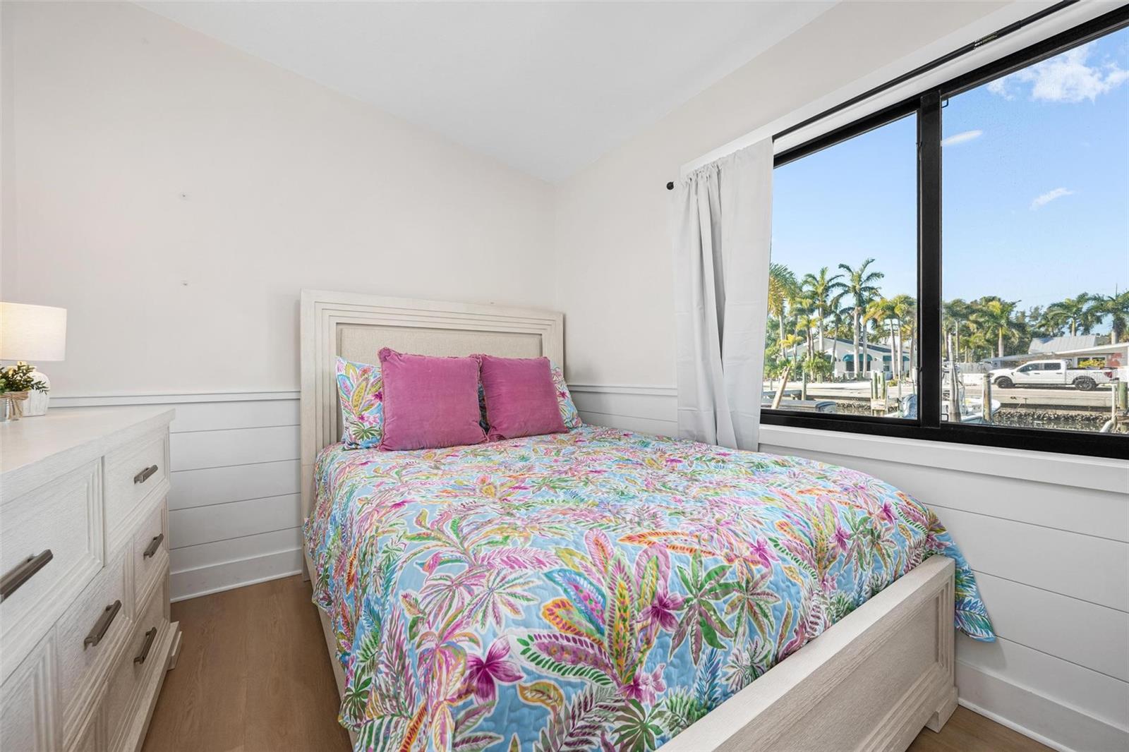 SUNRISE PARK - Residential