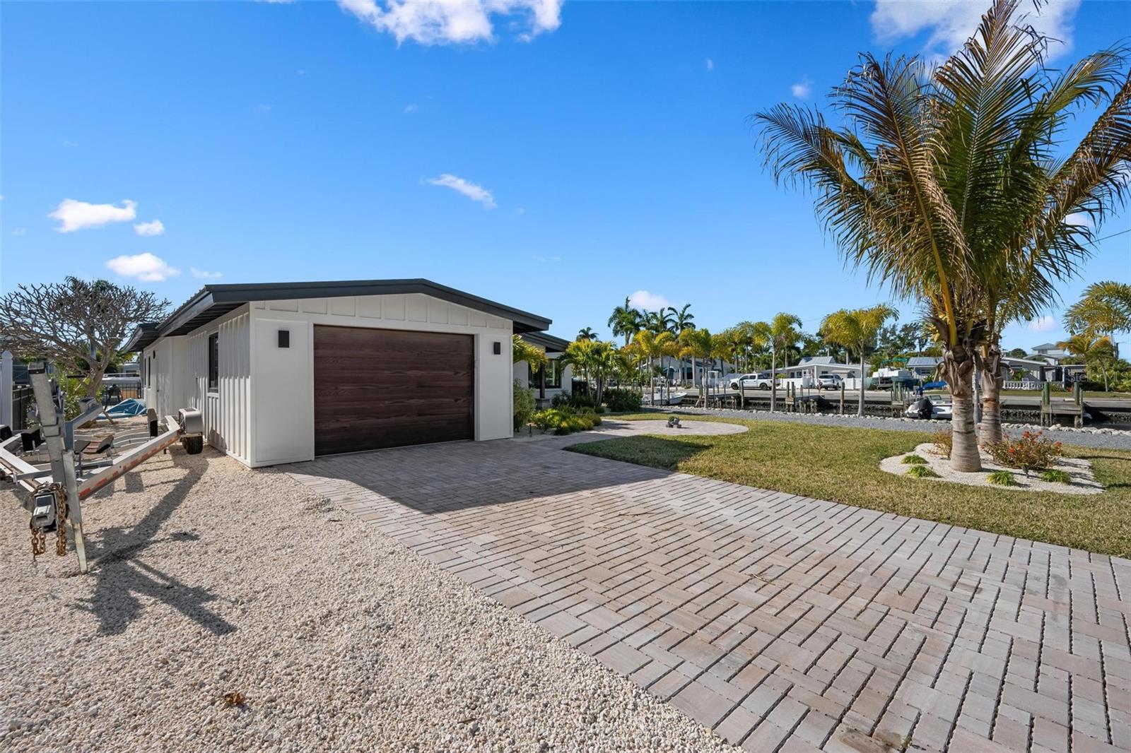 SUNRISE PARK - Residential