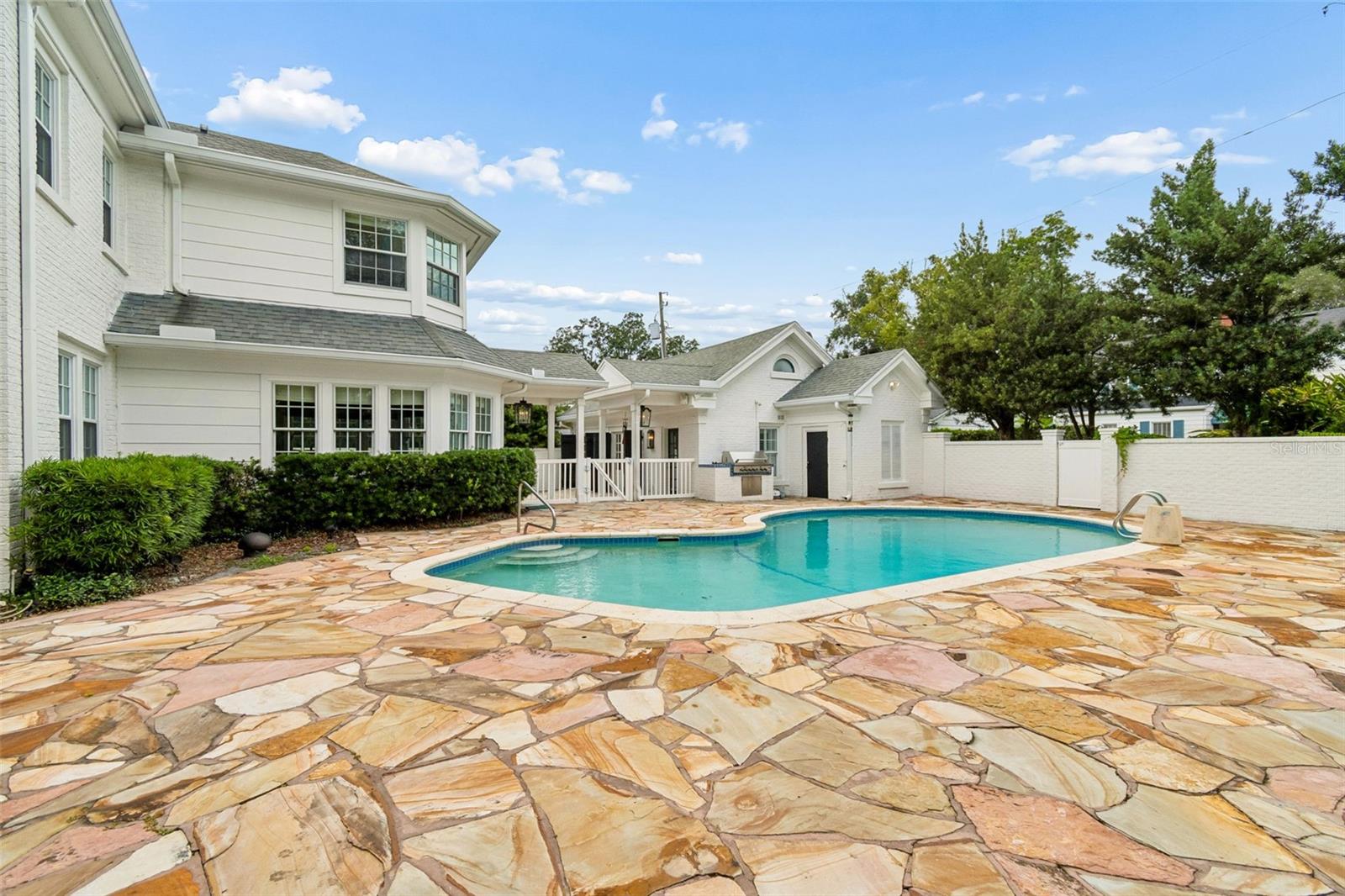 GOLF VIEW PLACE - Residential