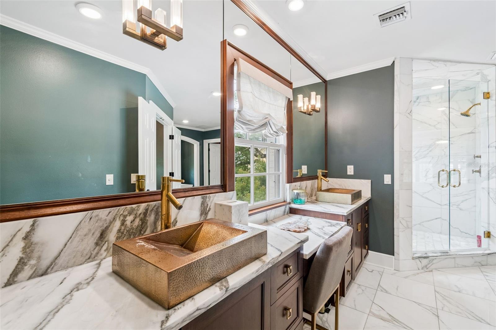 GOLF VIEW PLACE - Residential