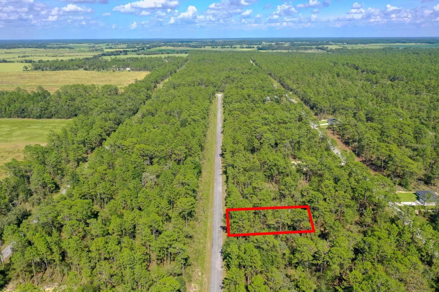 RAINBOW LAKES ESTATE - Land