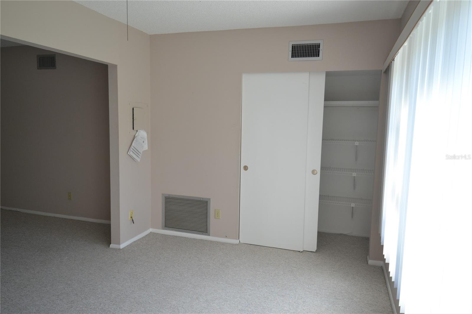 ON TOP OF THE WORLD - Residential Lease
