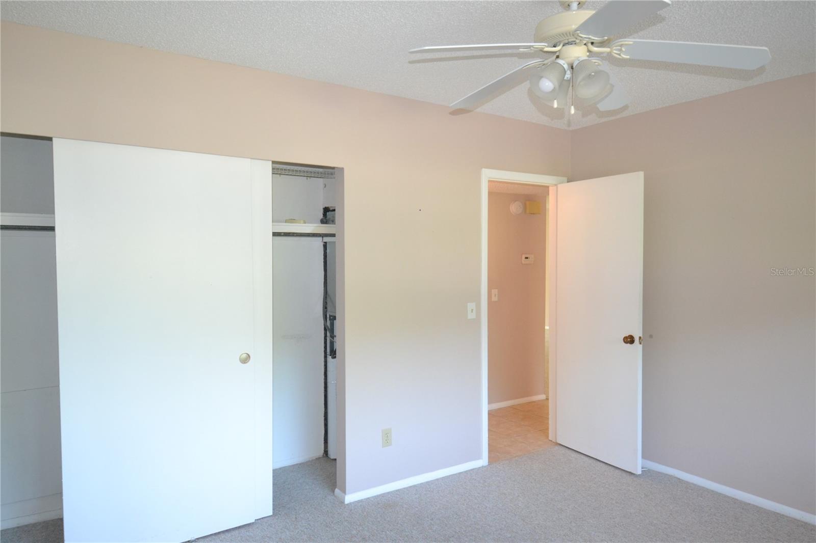 ON TOP OF THE WORLD - Residential Lease
