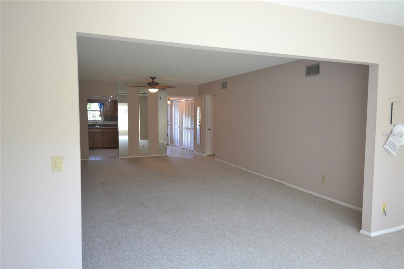 ON TOP OF THE WORLD - Residential Lease