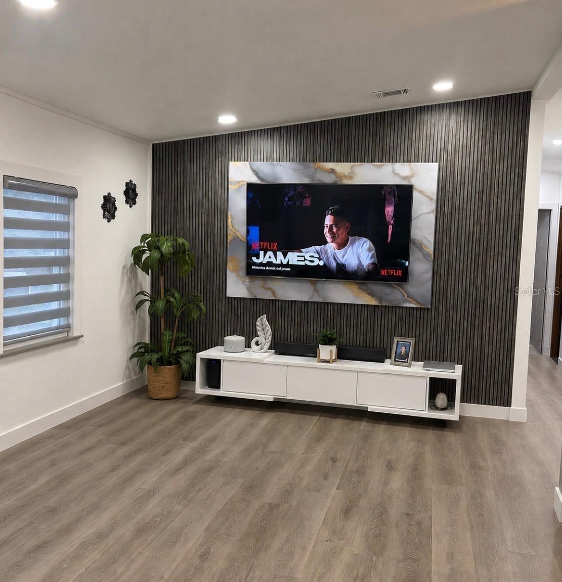 OAKRIDGE ESTATES - Residential