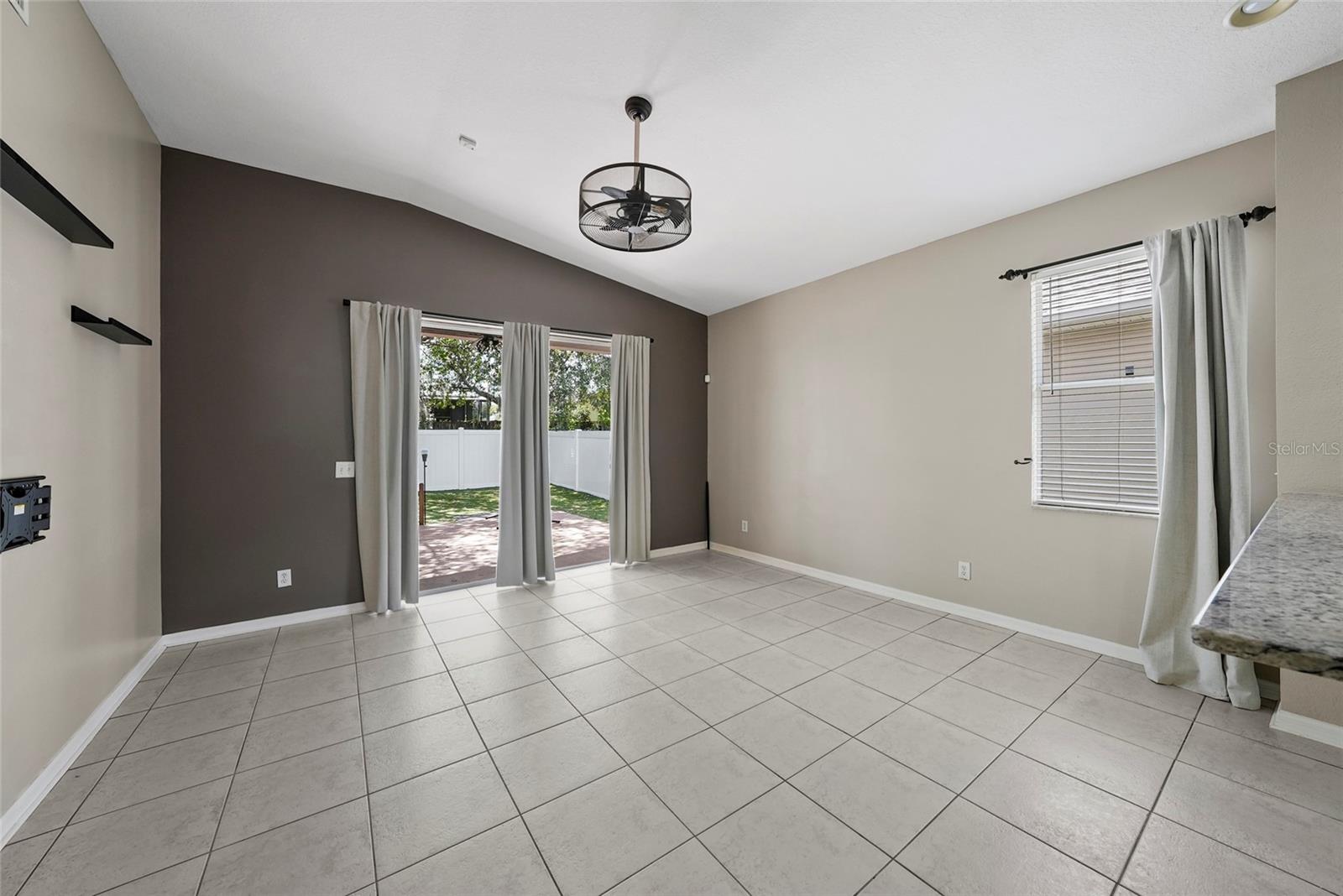 SOUTH FORK UNIT 2 - Residential Lease