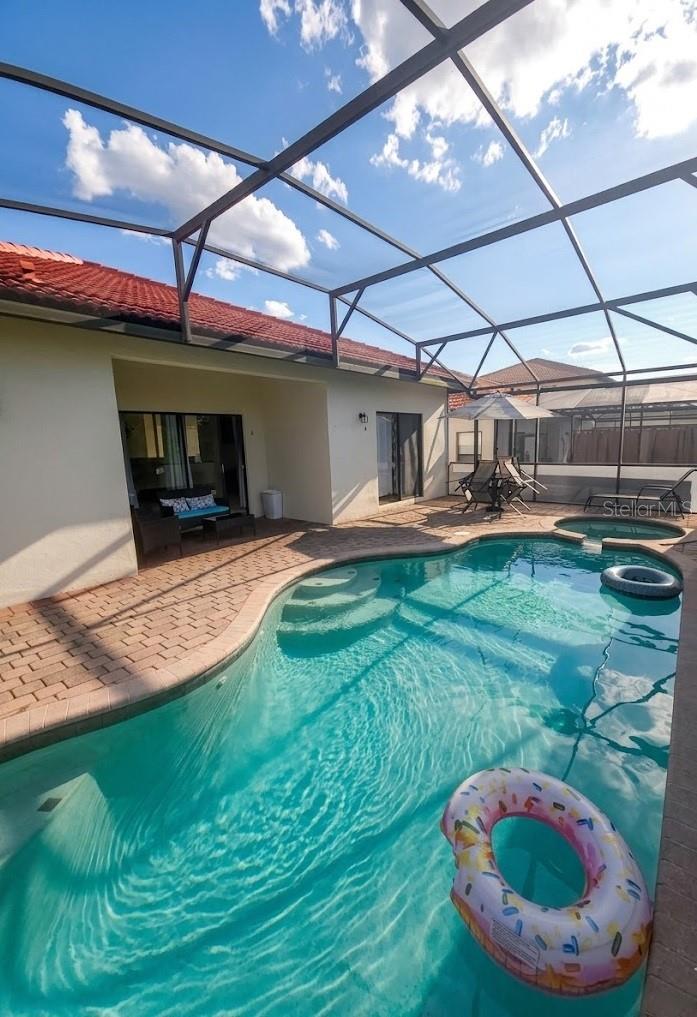 HIGH GROVE - Residential Lease
