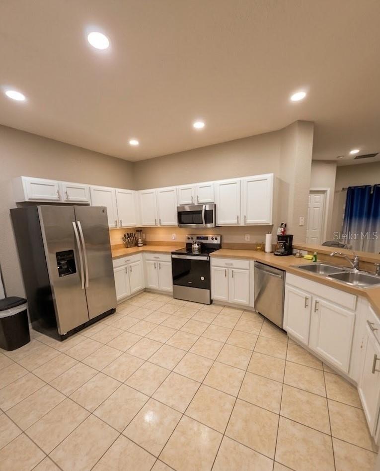 HIGH GROVE - Residential Lease