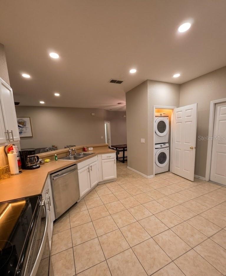 HIGH GROVE - Residential Lease