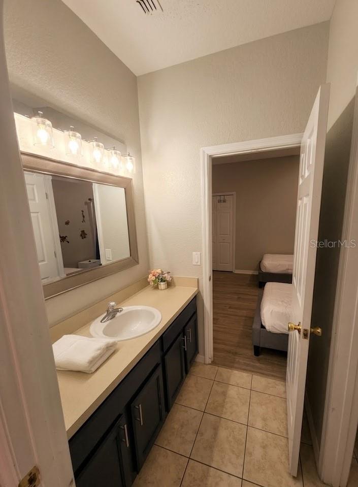 HIGH GROVE - Residential Lease