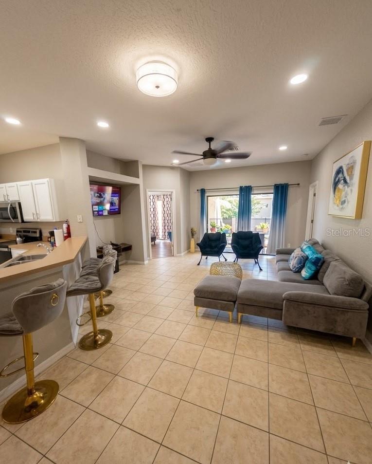HIGH GROVE - Residential Lease