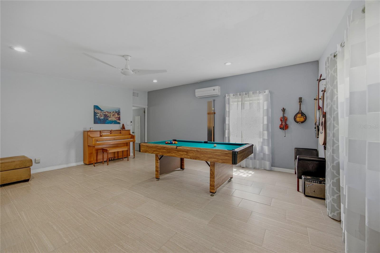 PALM VIEW ESTATES - Residential