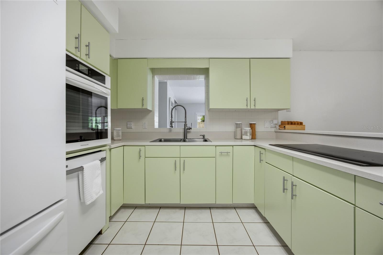 PALM VIEW ESTATES - Residential