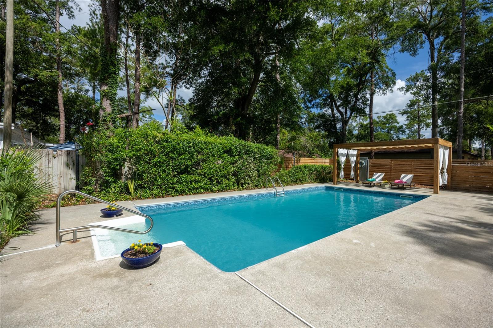 PALM VIEW ESTATES - Residential