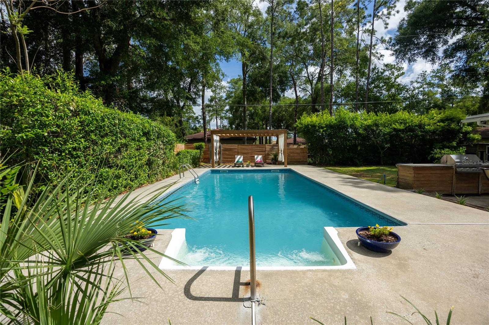 PALM VIEW ESTATES - Residential