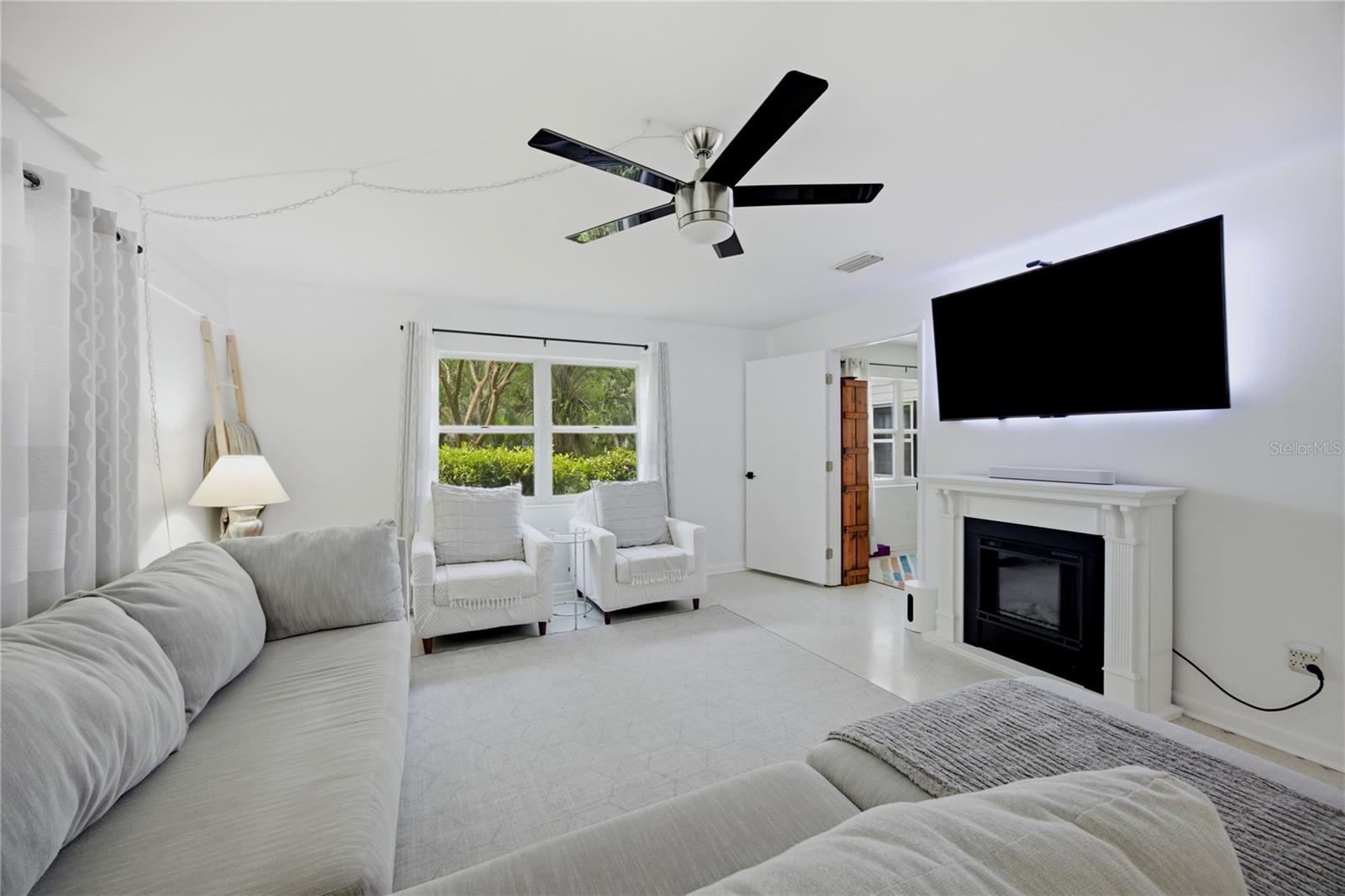 PALM VIEW ESTATES - Residential