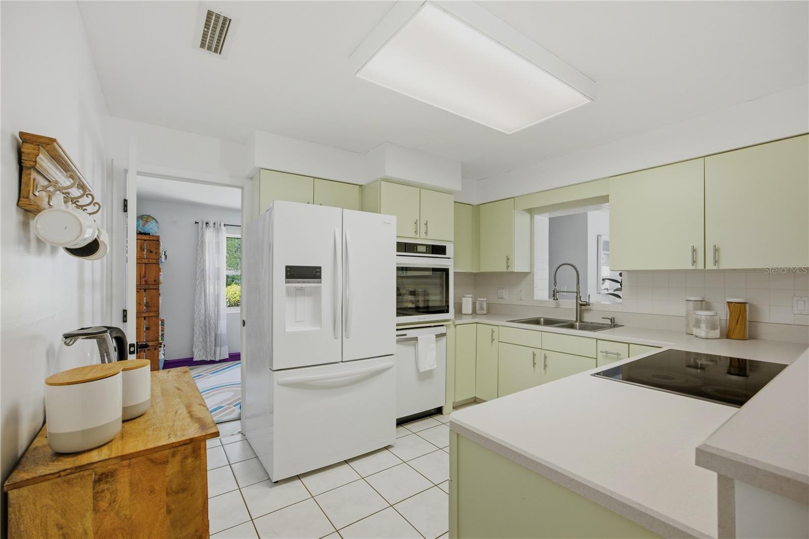 PALM VIEW ESTATES - Residential