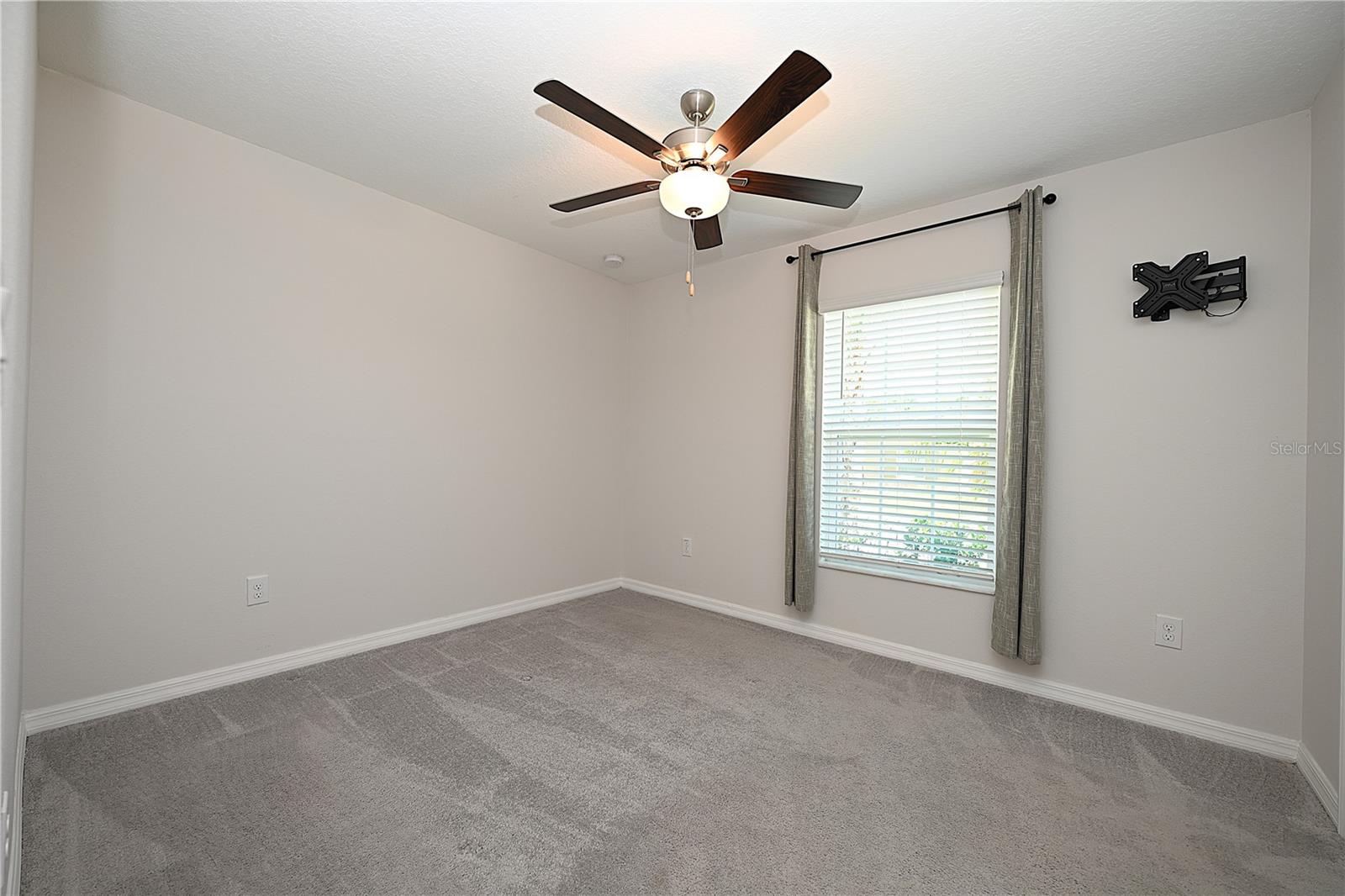 SADDLE CREEK - Residential Lease