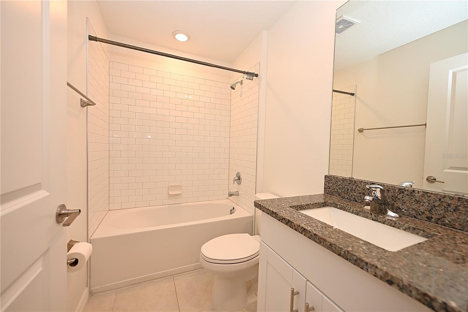 SADDLE CREEK - Residential Lease