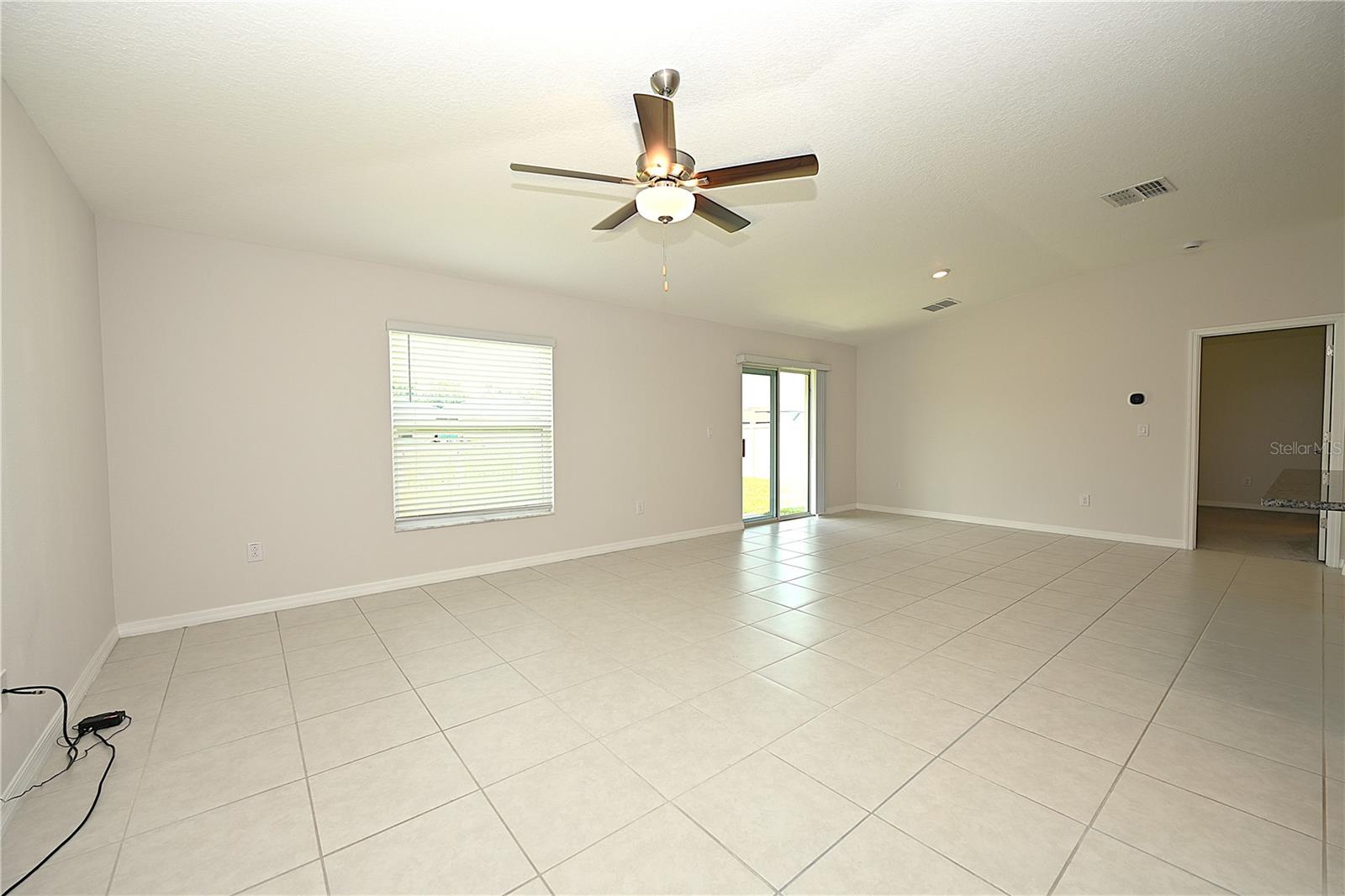 SADDLE CREEK - Residential Lease