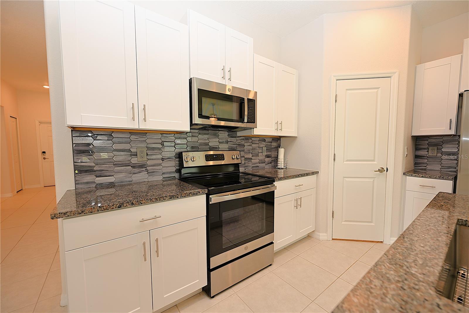 SADDLE CREEK - Residential Lease