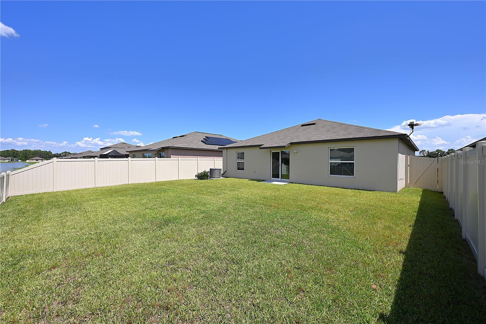 SADDLE CREEK - Residential Lease