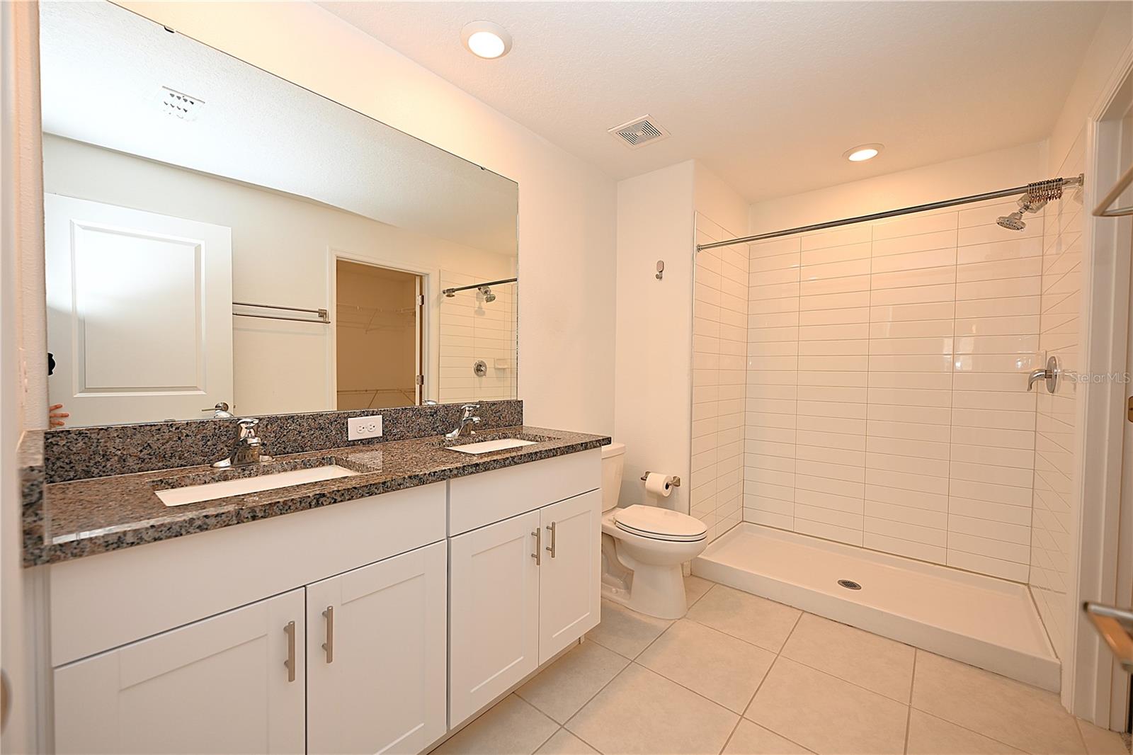 SADDLE CREEK - Residential Lease