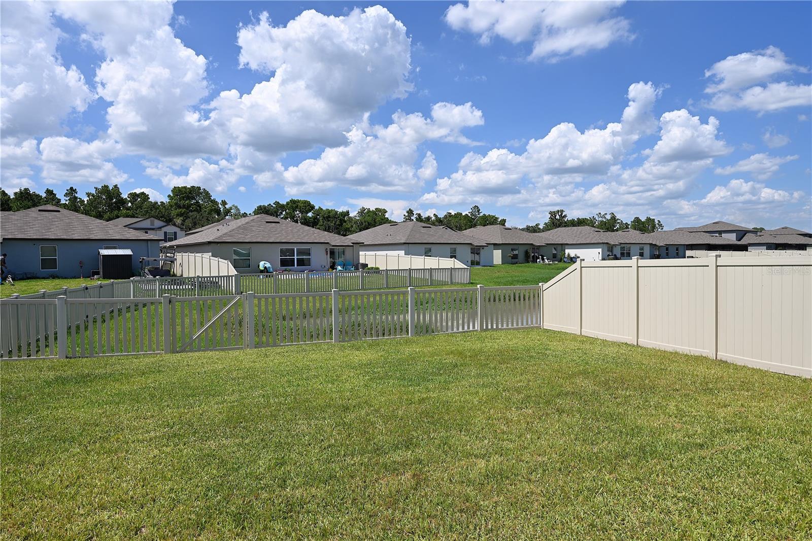 SADDLE CREEK - Residential Lease
