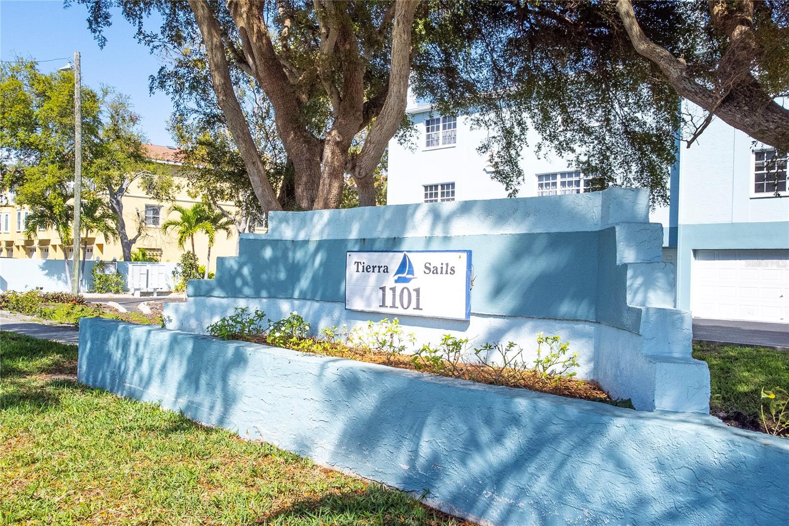 TIERRA SAILS TOWNHOMES - Residential