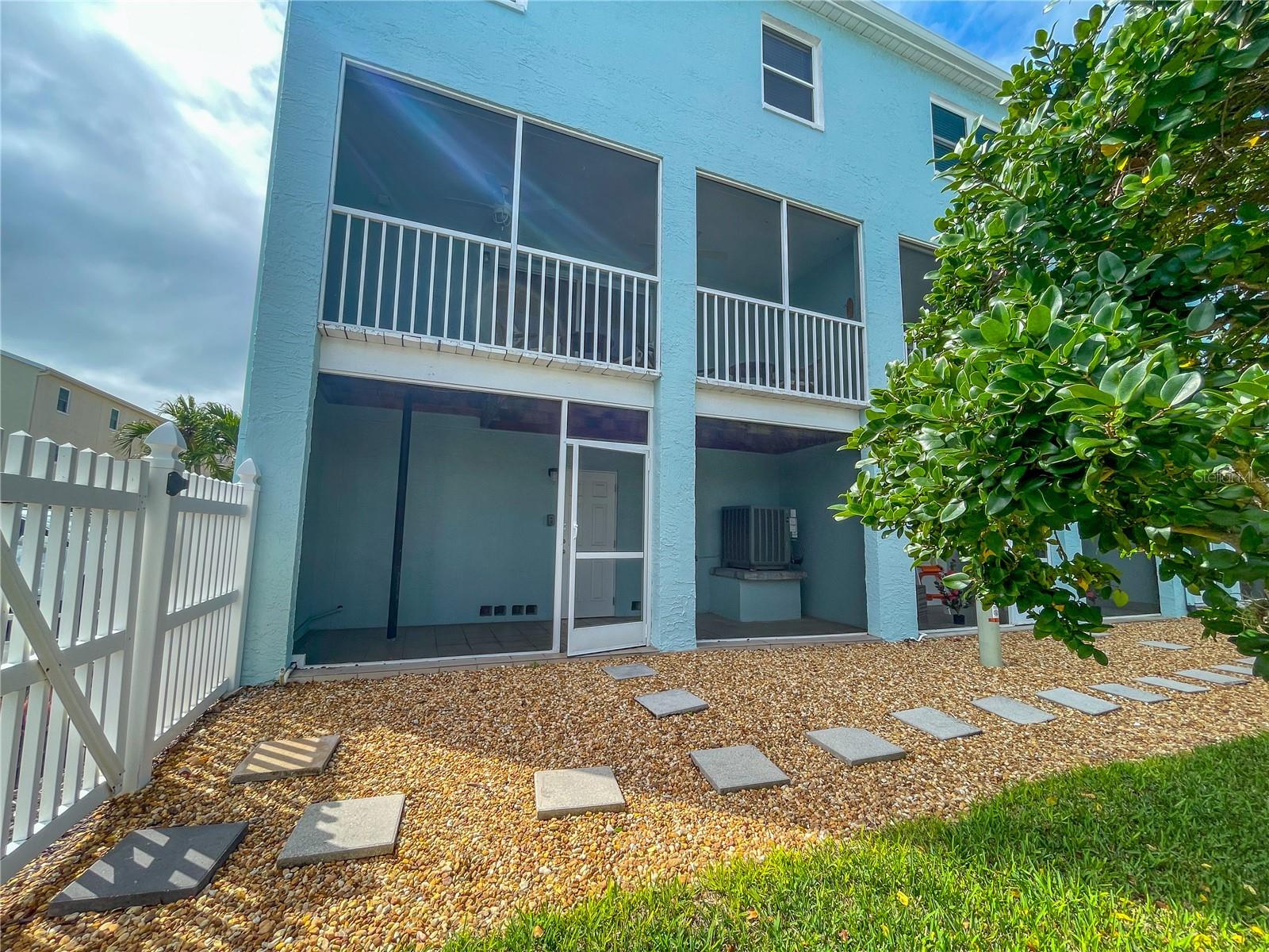 TIERRA SAILS TOWNHOMES - Residential