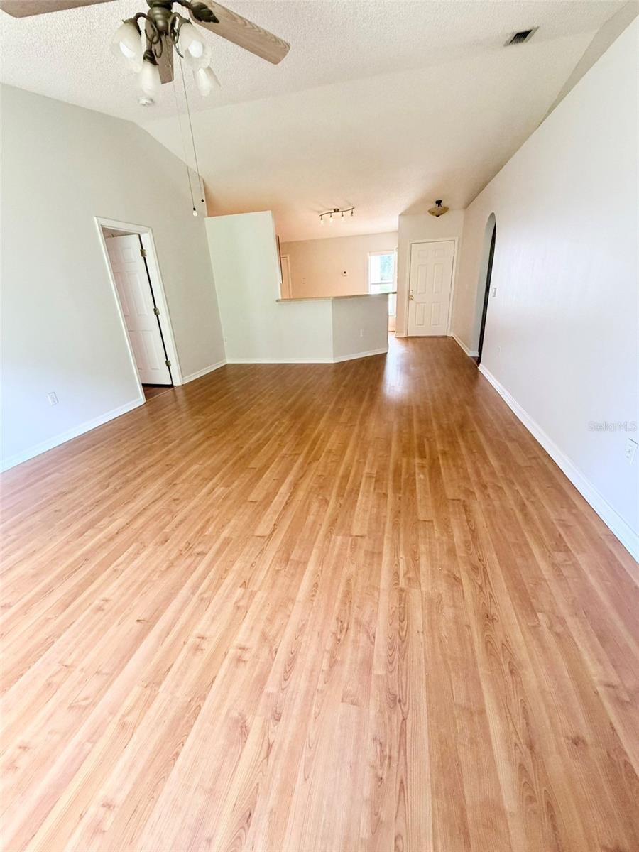 WEKIVA SPGS RESERVE PH 01 - Residential Lease