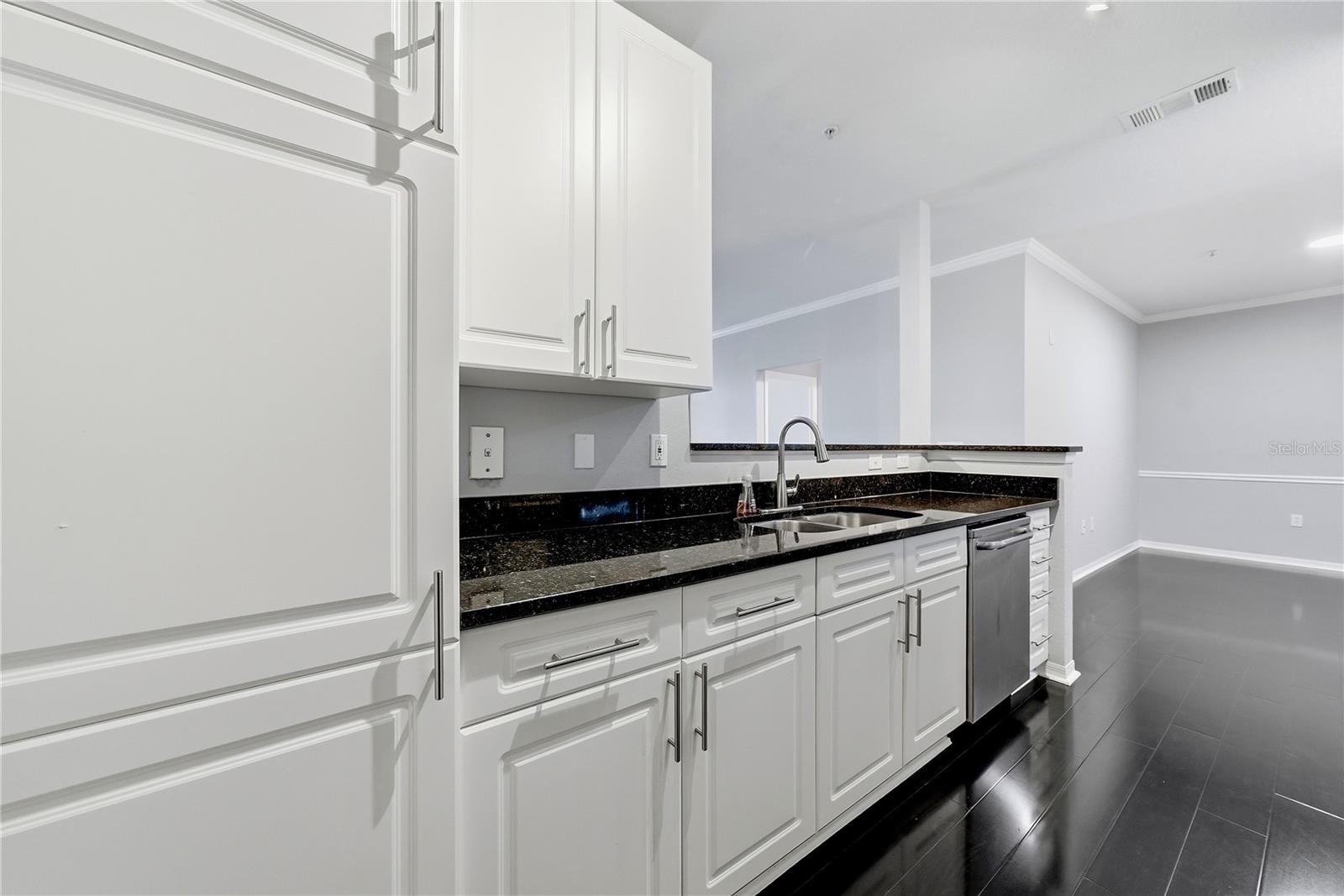 VILLA SONOMA AT INTERNATIONAL - Residential