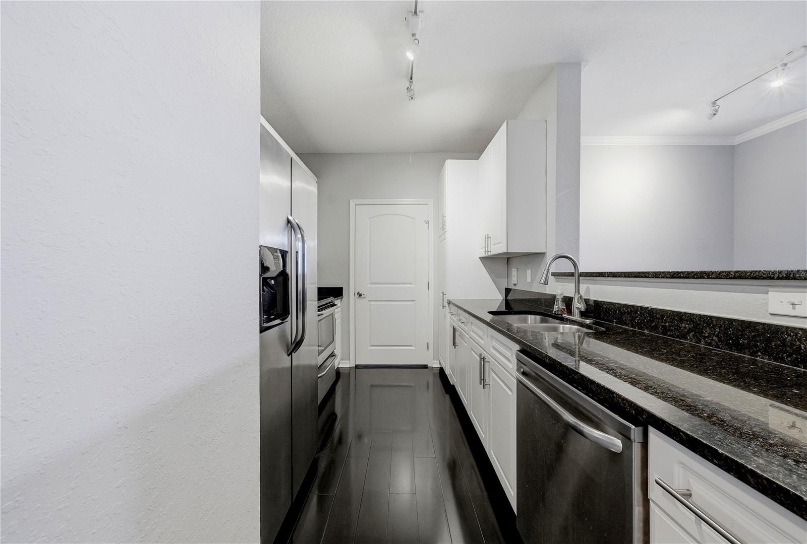 VILLA SONOMA AT INTERNATIONAL - Residential