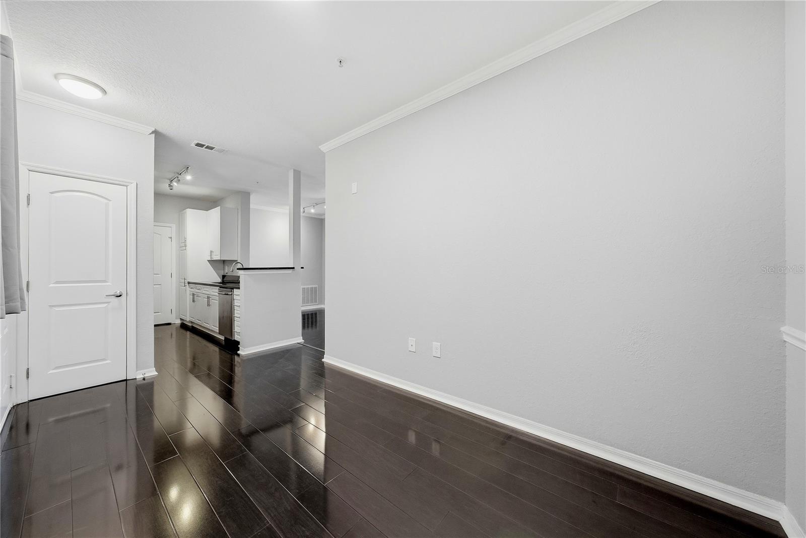 VILLA SONOMA AT INTERNATIONAL - Residential