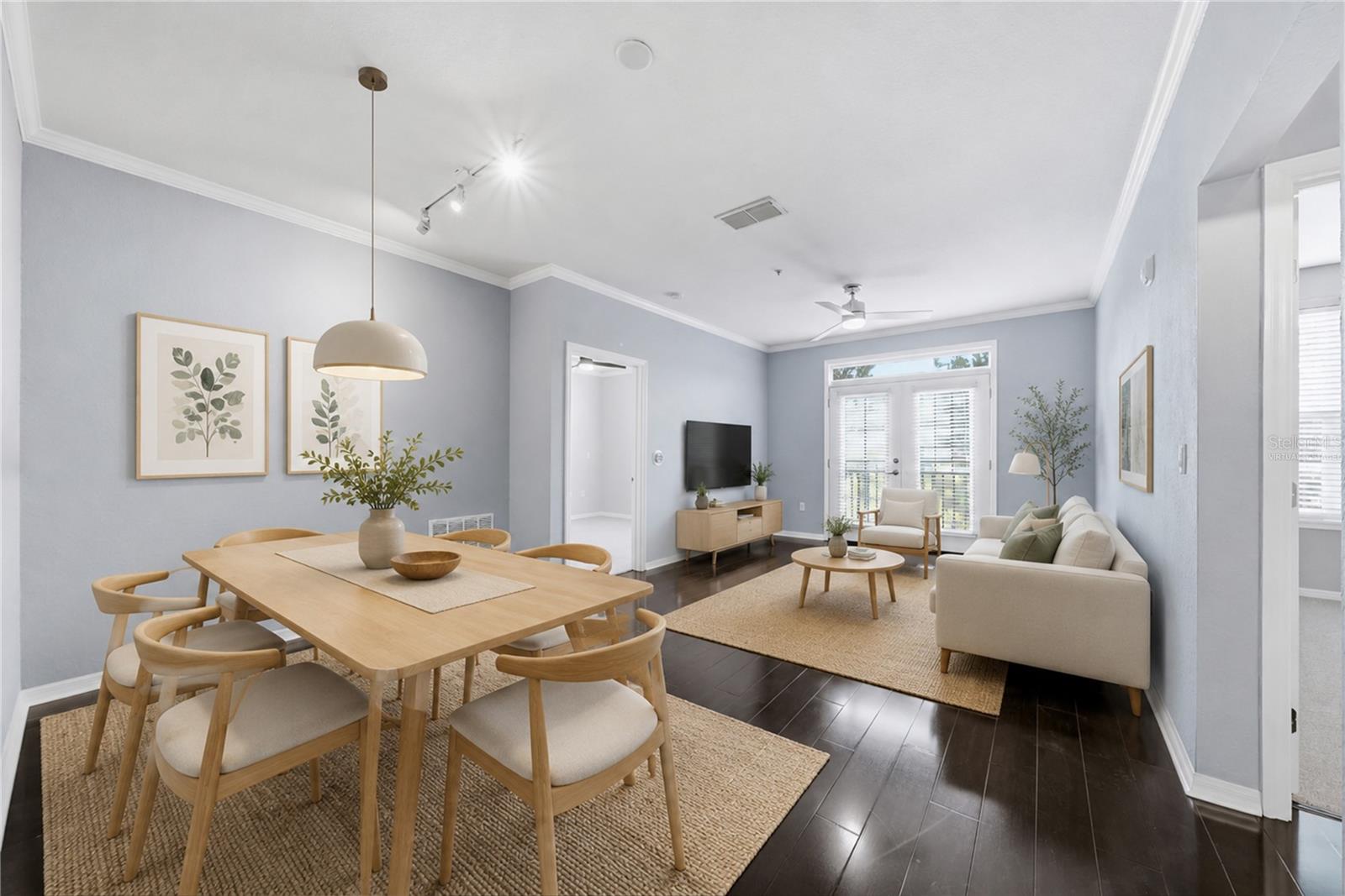 VILLA SONOMA AT INTERNATIONAL - Residential