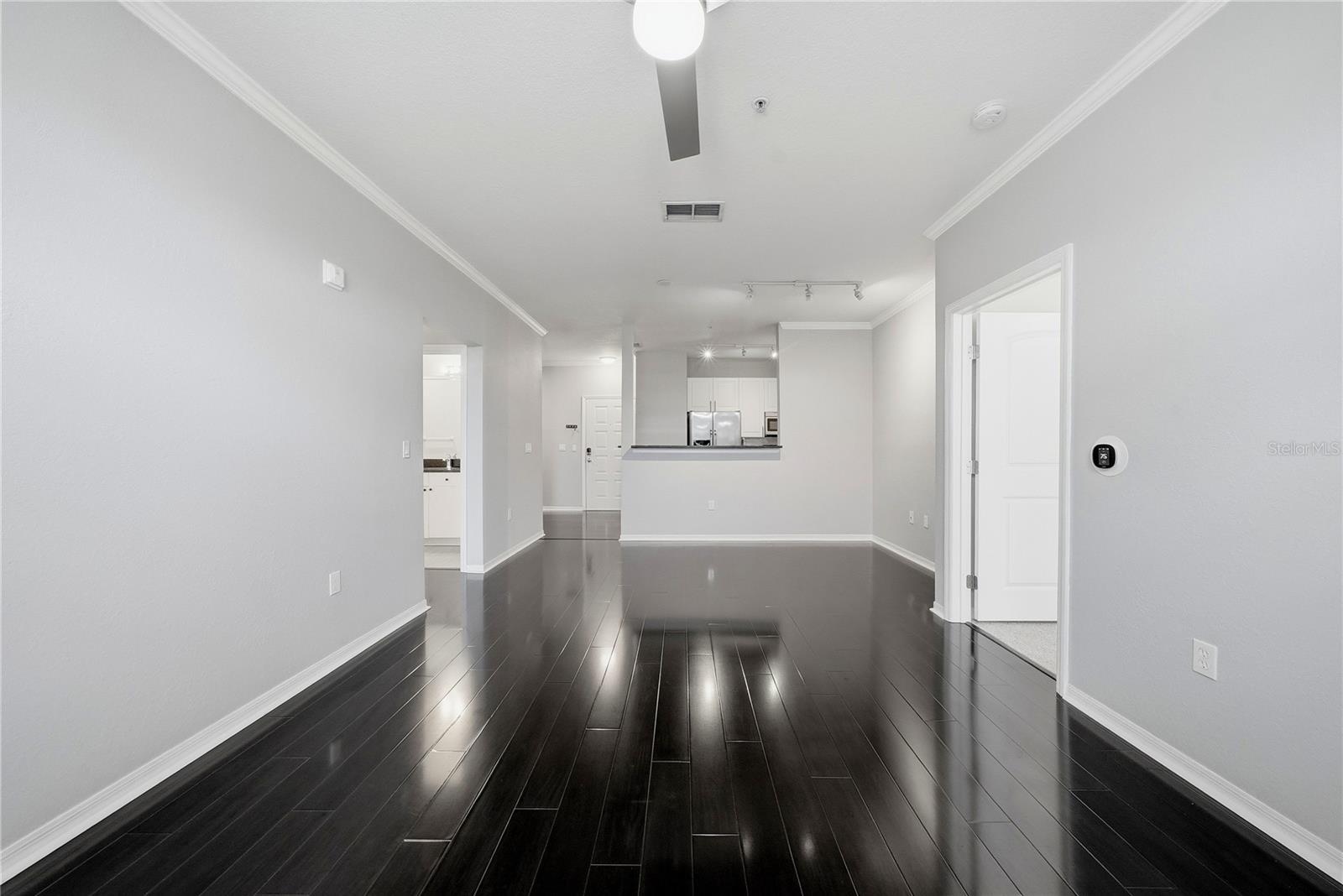 VILLA SONOMA AT INTERNATIONAL - Residential