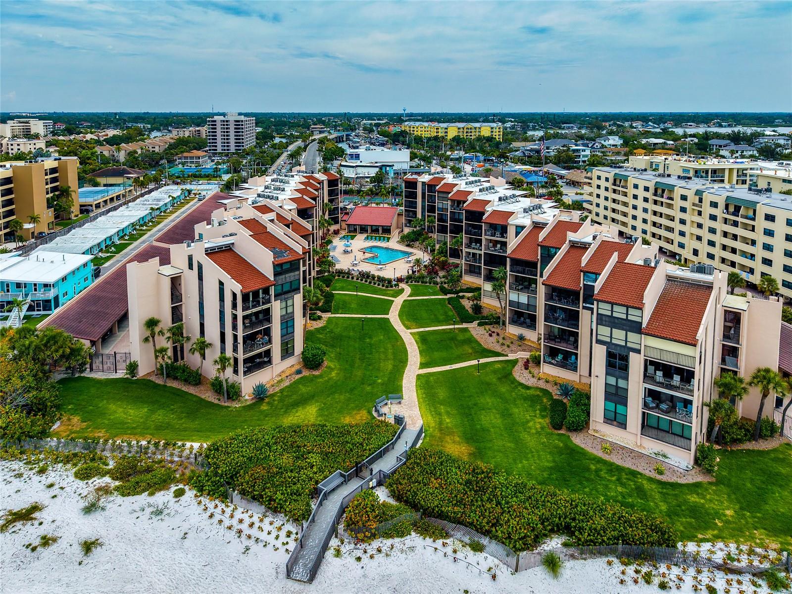 SIESTA BREAKERS - Residential