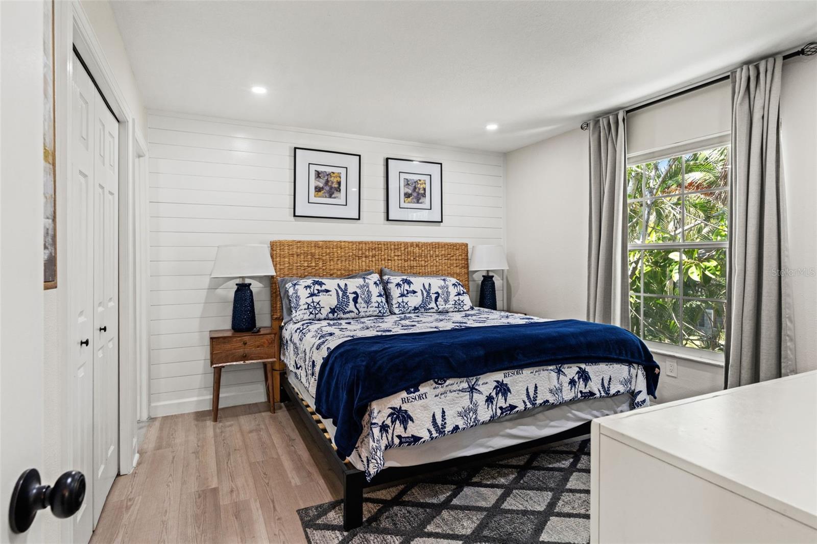 EDGEMERE - Residential Income